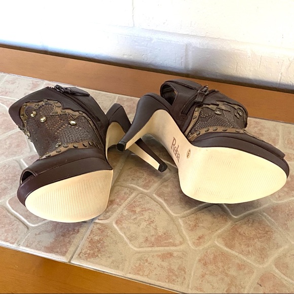 Reba open-heel, peep-toe pump. Size 6.5 M - Picture 5 of 7